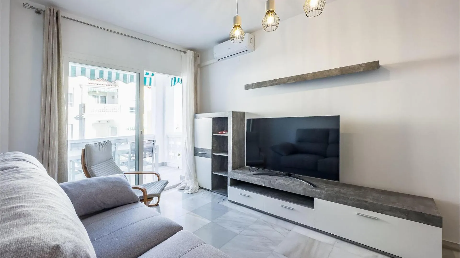 Nice Apartment In La Cala Del Moral With Kitchen